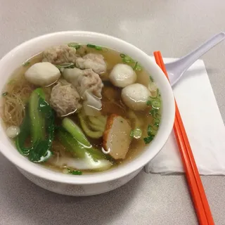 37. Fish Ball Noodle with Vegetable