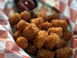 Flip Flops Grill + Chill