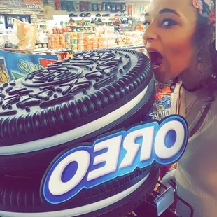 HUGE OREO sign lmfao