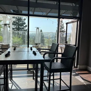 VERY knowledgeable staff, particularly with the beers -- well-trained by Amanda!