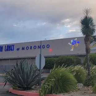 Canyon Lanes at Morongo Spa and Resort in Cabazon California is terrific!