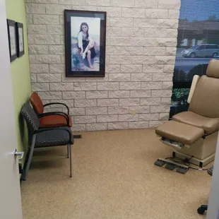 Treatment room of Flaherty and Florek Foot Care