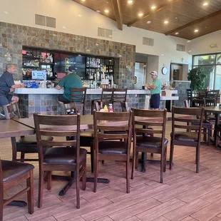 Bar and Large Party Seating
