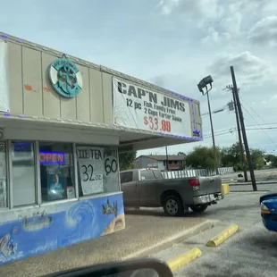 the outside of a restaurant