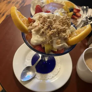 Fruit parfait with vanilla yogurt