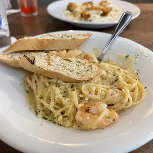 Lunch special shrimp scampi