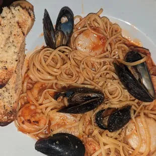 Fisherman&apos;s Pasta