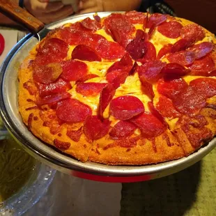 Pepperoni pizza medium