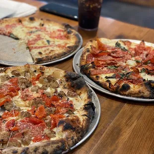 10'' San Lorenzo Pizza  10'' Margherita Pizza 10'' Americana Pepperoni