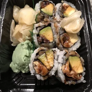 Eel avocado roll