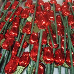 Molded chocolate rosebuds
