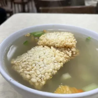 10. Seafood Sizzling Rice Soup