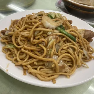 104. BBQ Pork Chow Mein