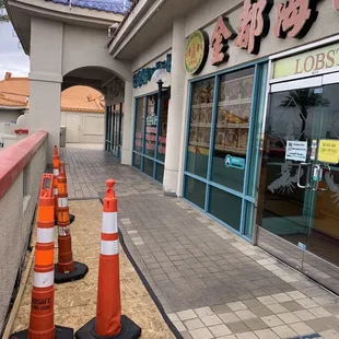 Be careful balcony!!