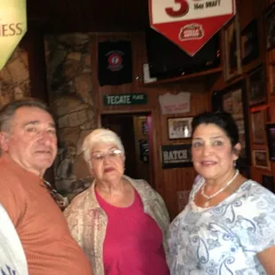 Baxter's n Simons converge on the Capitol Bar!!!