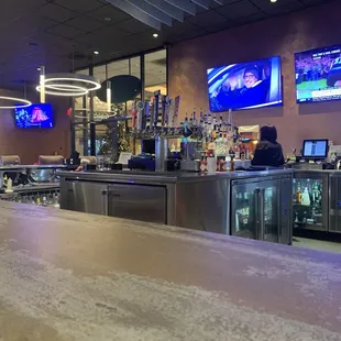 Bar. Love the lighting!