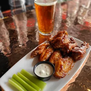 chicken wings and celery