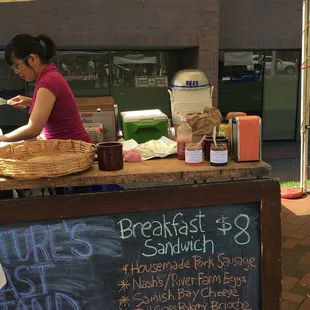 Hot food served at the farmers market