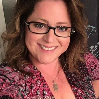 Kim M.
