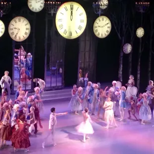 Gorgeous set and theatre.