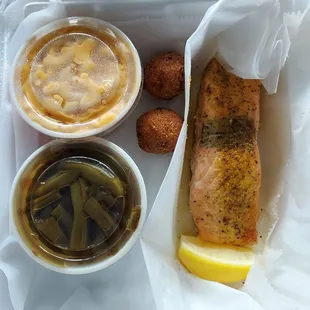 Baked salmon, macncheese green beans and huspupies