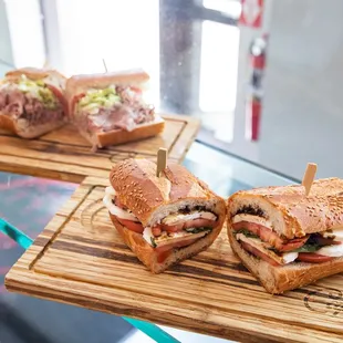 MOZZARELLA, TOMATO, BASIL