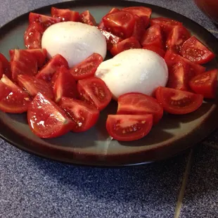 Burrata &amp; tomatoes (latter was on the house bc I think we broke the store record for most amount of burrata bought). #nailedit