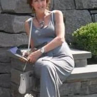 Lynn L.