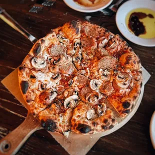 Pizza: Salsicci (sausage) / $19