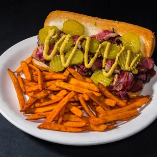 Hot Pastrami Sandwich