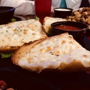 Garlic cheese bread