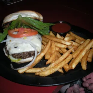 char cheeseburger w/ pepperjack cheese &amp; french fries