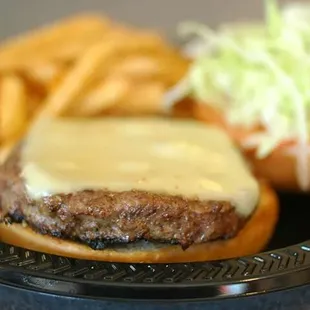 1/2 pound Angus Cheesburger