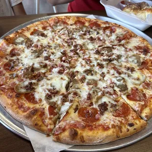 18&quot; Extra Large Meat Lovers Pizza