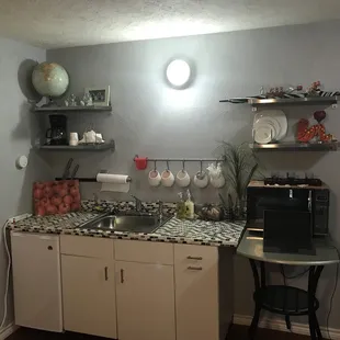 Nautical room kitchenette