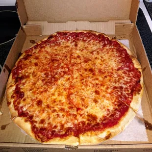 Medium (14&quot;) Cheese Pizza w/ extra cheese $11.75
