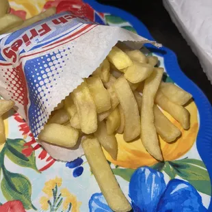 Fries automatically come with cheesesteak good