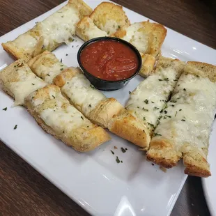 Garlic bread with cheese