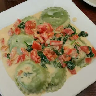 Spinach Alfredo Ravioli