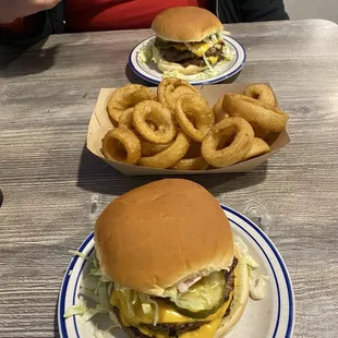 2 Cheeseburgers and an order of Onion Rings
