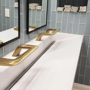 We loved the bathroom. The faucets had it all...soap then water then dryer. It was really clean