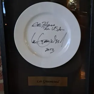 Lee Greenwood has dined here.
