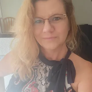 Rhonda R.
