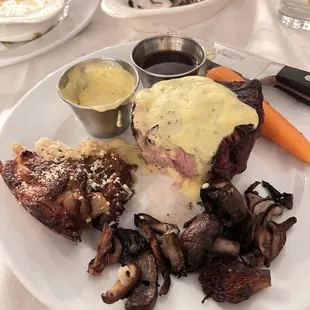 Petite filet, honey glazed mushrooms, au gratin potatoes