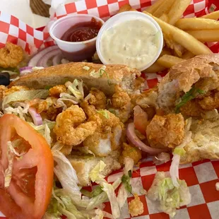 Shrimp poboy