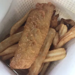 Nice piece of fish, HOT chips, and clams on the bottom.