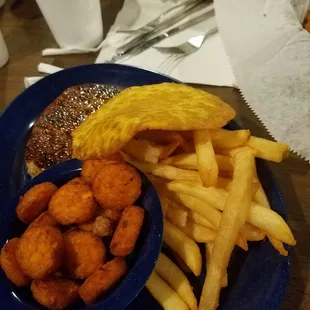 The decent thing they had was french fries. Thats it i think i got the fish catch not sure.