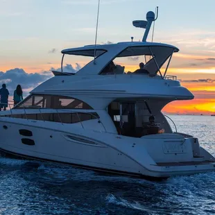 Waikiki Sunset Cruise - 
Enjoy private space and time with your family and friends.