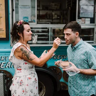 Captain Cookie &amp; the Milkman's Food Truck (Wedding)