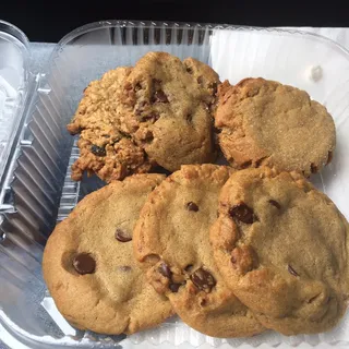 Vegan Chocolate Chip Cookie